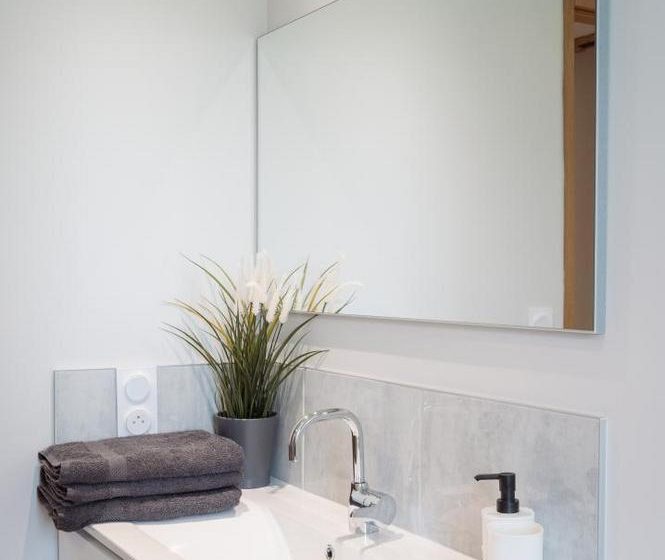 792510_salle_de_bain_vue_1