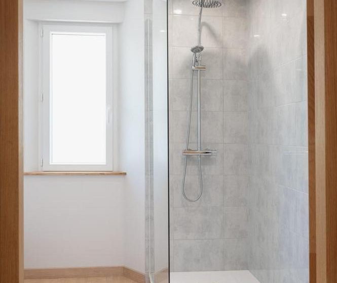 792511_salle_de_bain_vue_2