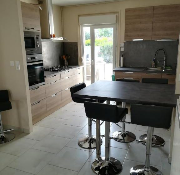 794321_cuisine_1__f_maslin