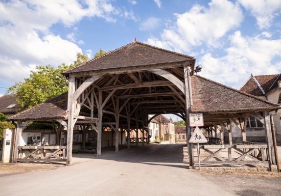 Halle en bois de Lesmont