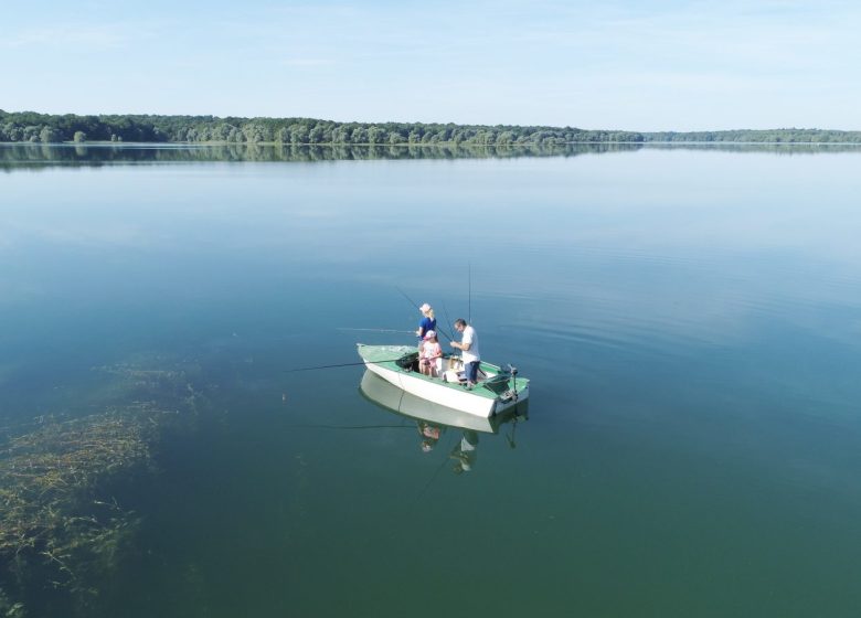 841981_peche_sur_le_lac_du_temple_1_-__highlight_movies