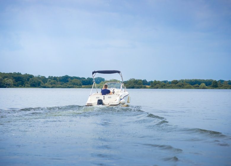 844324_balade_en_bateau_lac_amance_22_-__studio_og