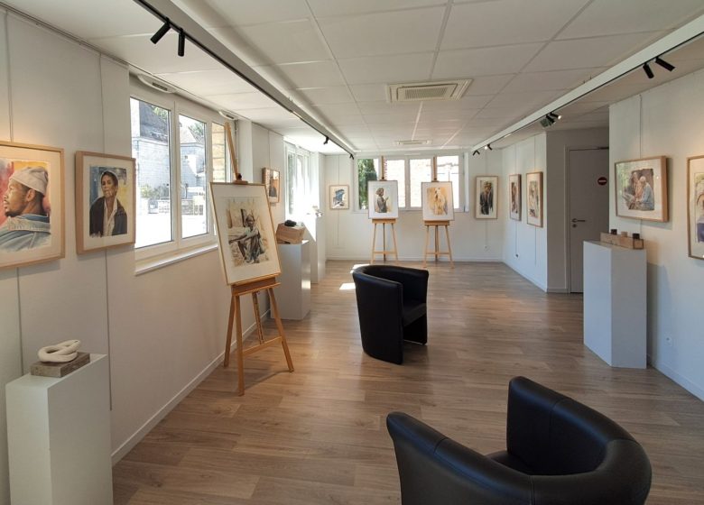 855085_espace_exposition_a_loffice_de_tourisme_de_brienne_le_chateau