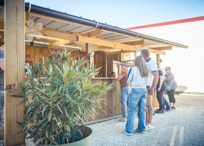 862973_la_guinguette_au_theatre_equestre_de_champagne