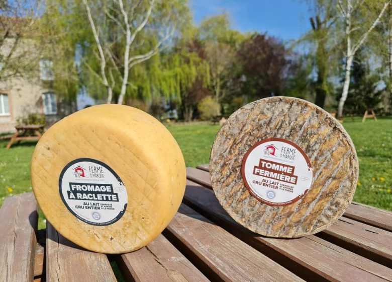 866634_ferme_de_la_marque_produits_laitiers_fermiers_1
