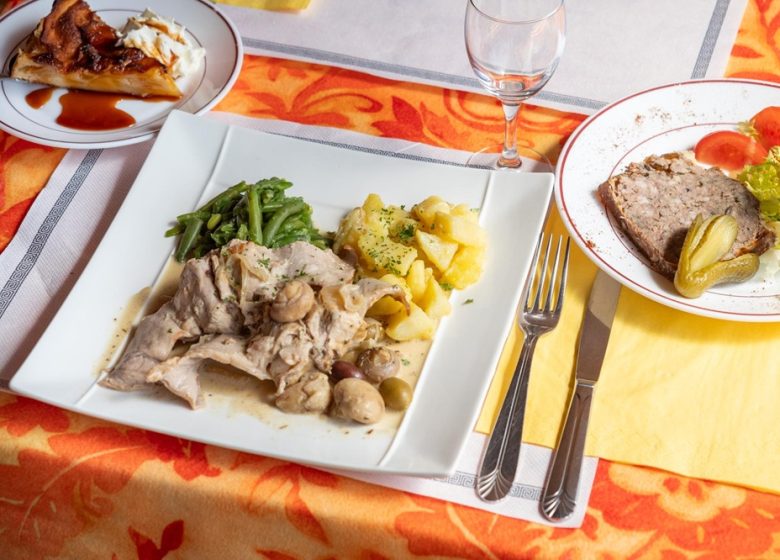 867307_hotel-restaurant_les_voyageurs_brienne-le-chateau_grands_lacs_de_champagne_1