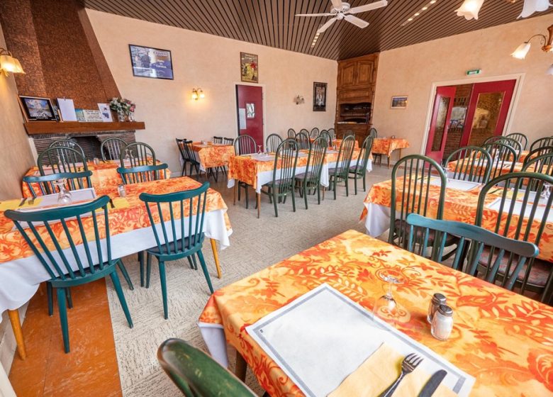 867308_hotel-restaurant_les_voyageurs_brienne-le-chateau_grands_lacs_de_champagne_3