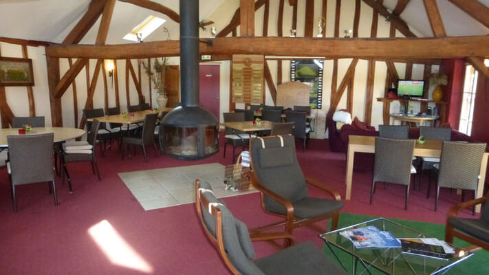 868291_bar_restaurant_du_club_house_golf_de_lermitage_3_1